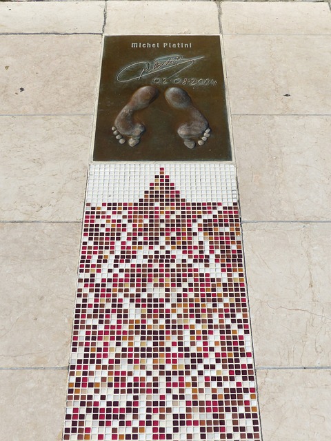 十人应战 十人应战